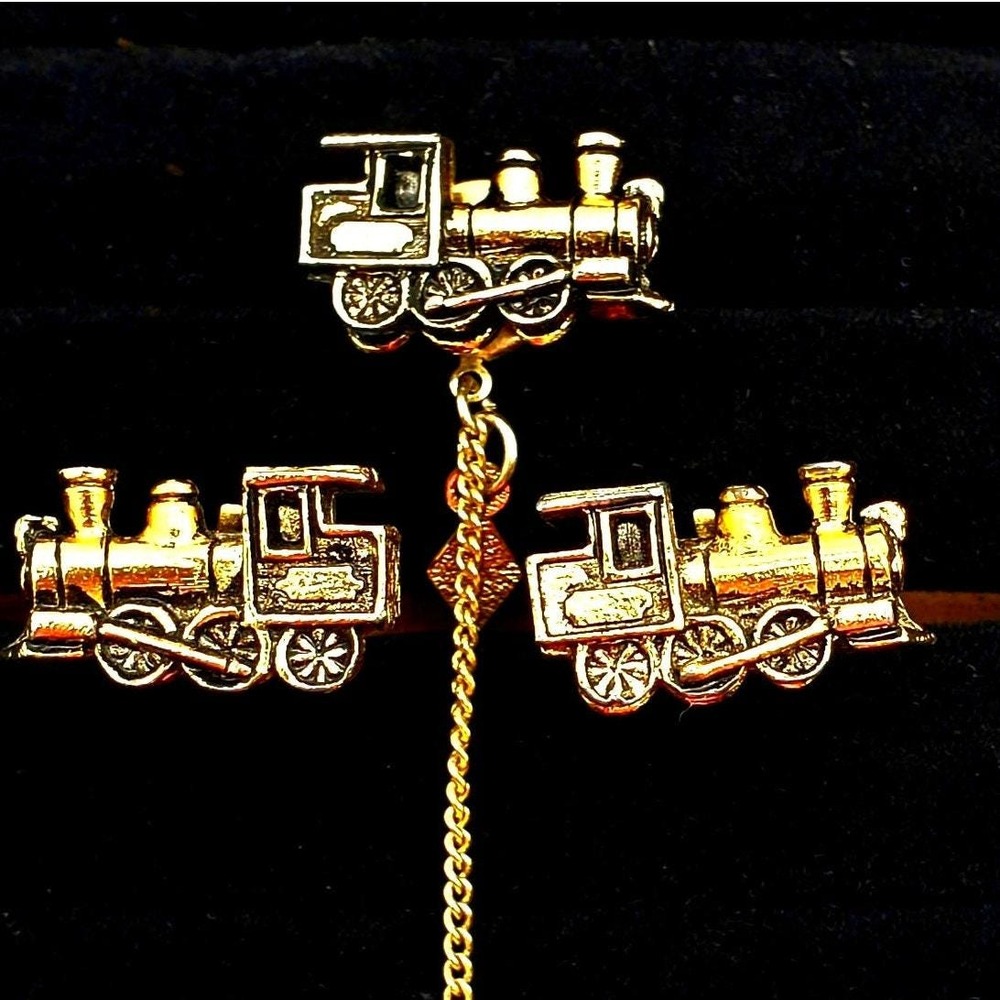 Sarah Coventry Train Cufflinks Tie Pin Locomotive Railroad Steam Engine Tack Vtg